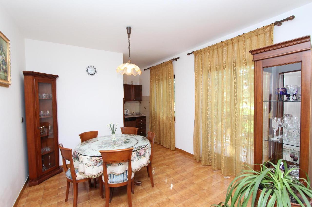 Apartment Clementina Visnjan Exterior photo